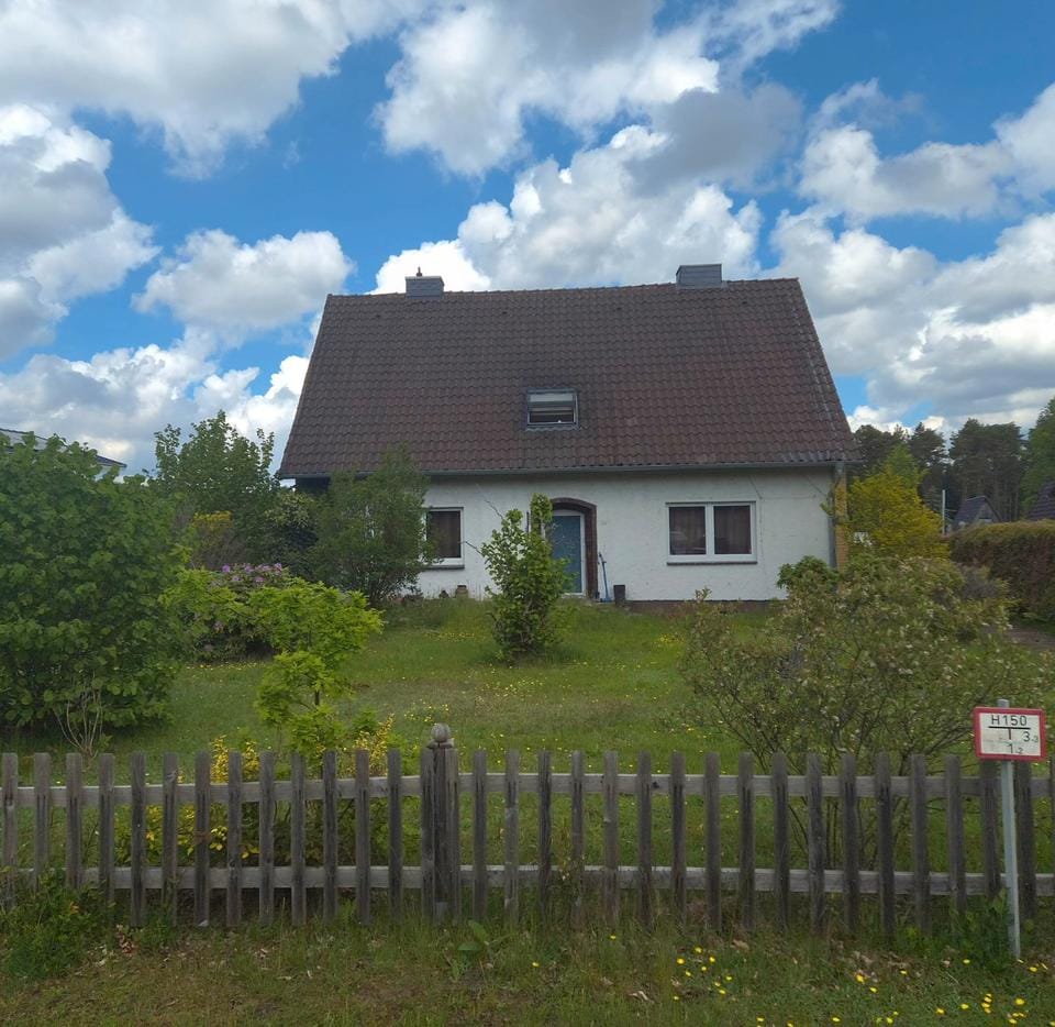 Immobilie in Faßberg - **Provisionsfrei ! Großes Einfamilienhaus mit Einlieger-Option in Faßberg-Müden (1.073 m² Grundstück) - Bild 0