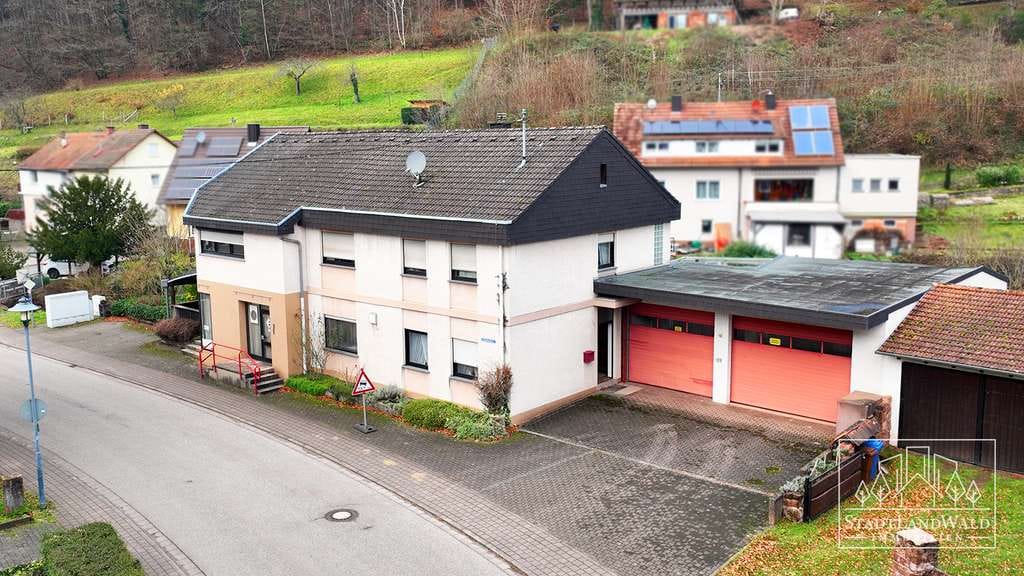 Immobilie in Schönau (Pfalz) - Charmantes EFH mit Gewerbefläche und Bachidylle – Vielseitige Möglichkeiten in Schönau - Bild 1
