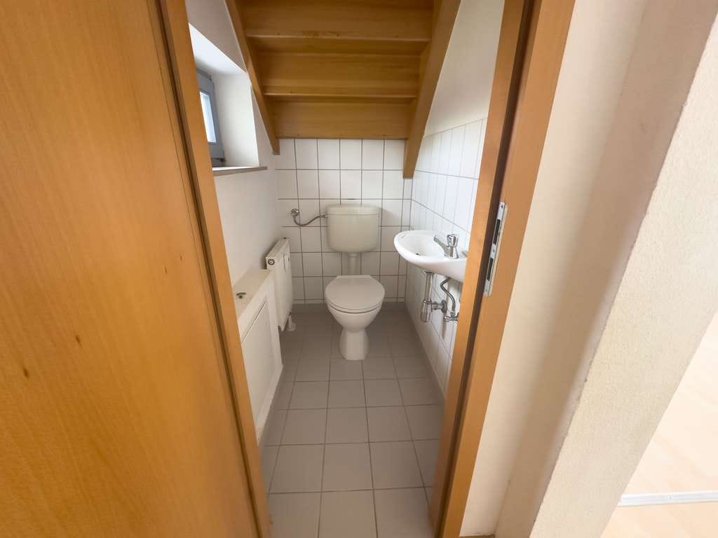 Immobilie in Großschwabhausen - Ruhig wohnen zwischen Jena und Weimar: Reihenendhaus mit Garten - Bild 3