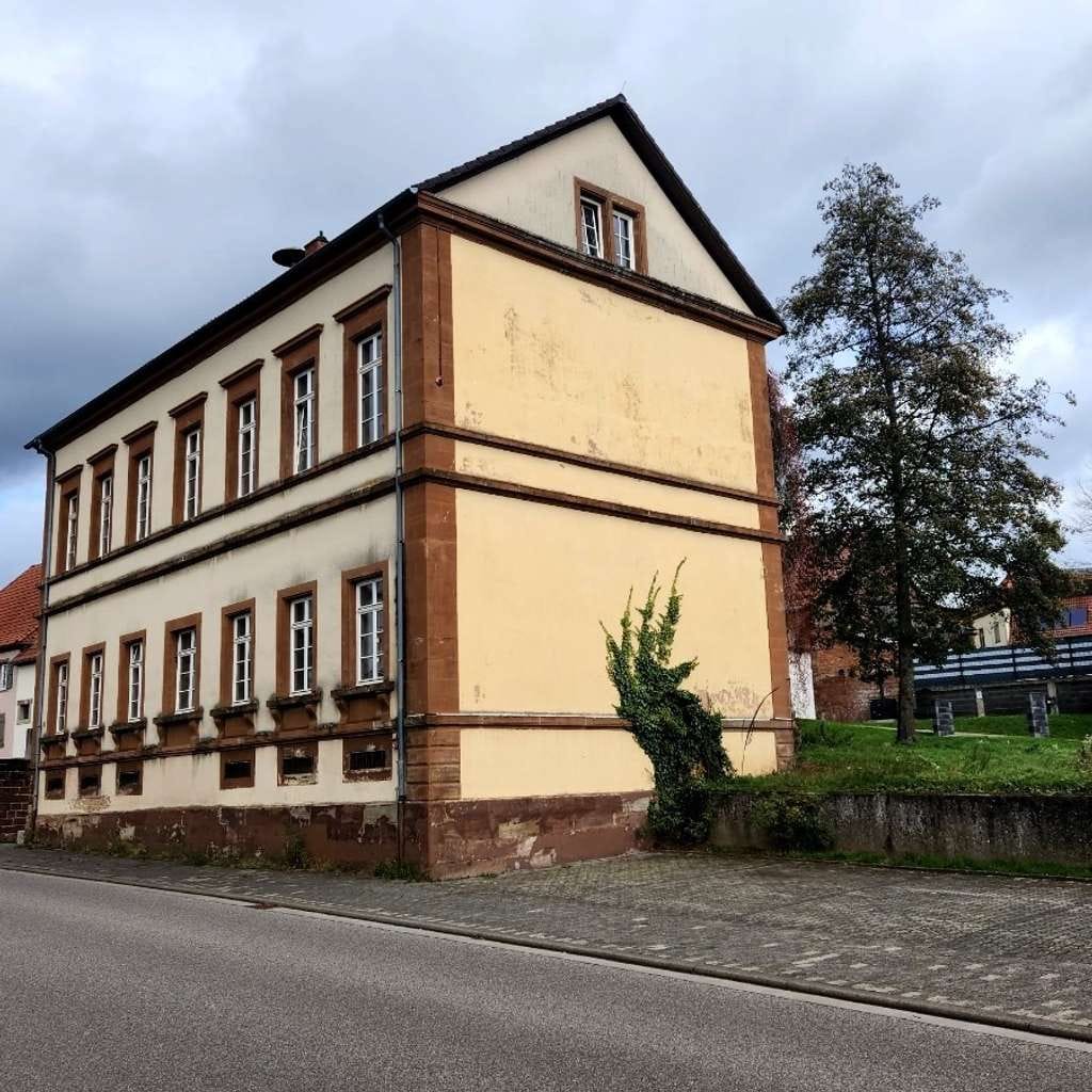 Immobilie in Althornbach - Mehrfamilienhaus , Top Renditeobjekt mit viel Potential in Althornbach, Zweibrücken-Land - Bild 1