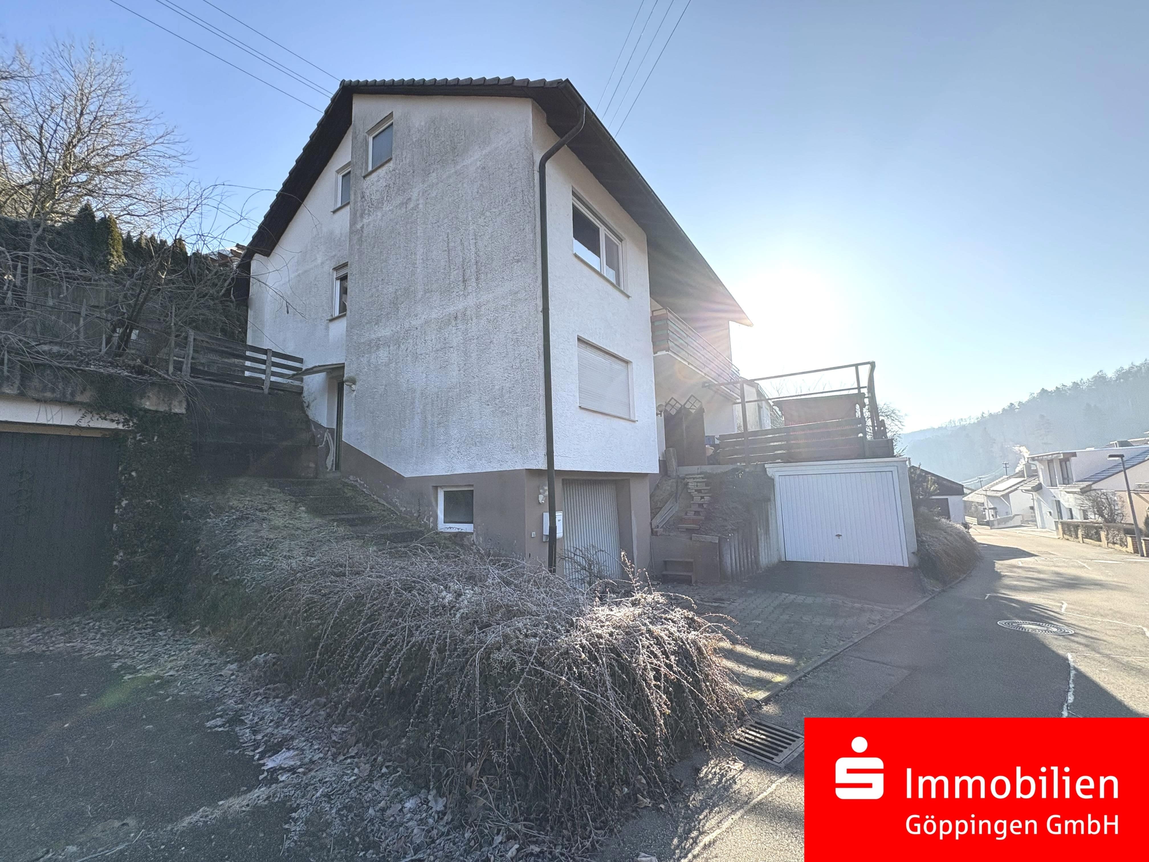 Immobilie in Uhingen - Handwerker aufgepasst! Massiv erbautes Zweifamilienhaus mit Entwicklungspotenzial in Nassach!! - Bild 0