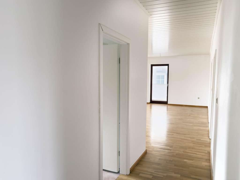Immobilie in Steinburg - Attraktive 3-Zimmer-Wohnung mit Wintergarten und Gartenanteil - Bild 1