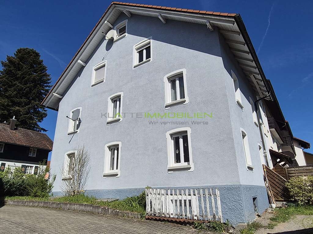 Immobilie in Wangen im Allgäu - Wohnen mit Charakter: Charmantes Zweifamilienhaus mit Gartenidylle in Wangen im Allgäu - Bild 3