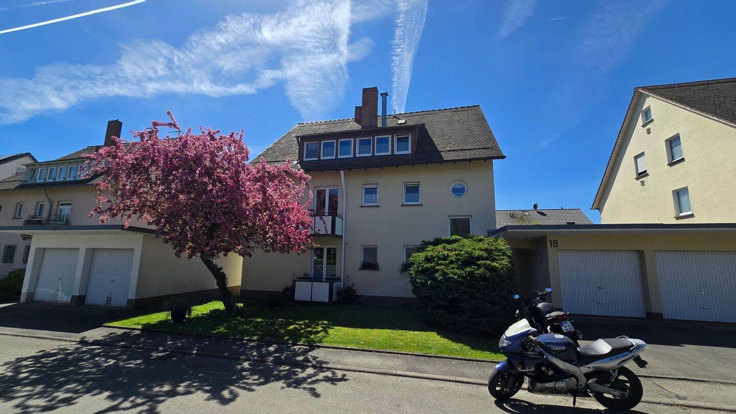 Immobilie in Reichenau - Gepflegtes Mehrfamilienhaus mit 3 schönen,  vermieteten 4-Zimmer-Wohnungen - Bild 2