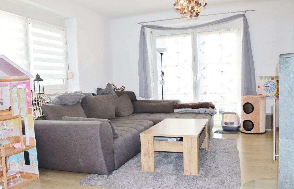 Immobilie in Ronsberg - Großzügiges Einfamilienhaus mit Garage und viel Platz - Bild 1