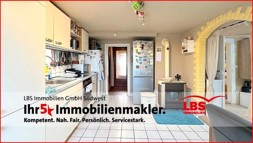 Immobilie in Sternenfels - Kapitalanlage oder erstes Eigenheim! Attraktive 2,5-Zimmer-Wohnung mit Carport - Bild 0