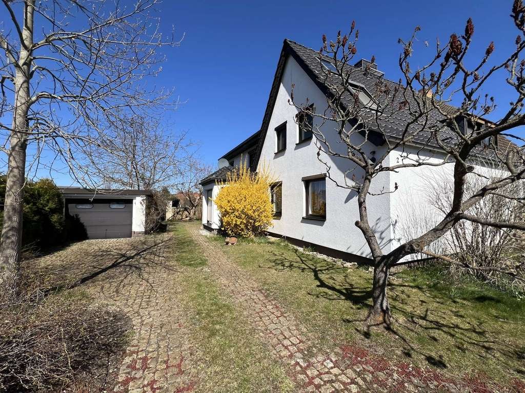 Immobilie in Ludwigsfelde - Individuelle Doppelhaushälfte auf sonnigem Grundstück und Platz für die Familie! - Bild 2