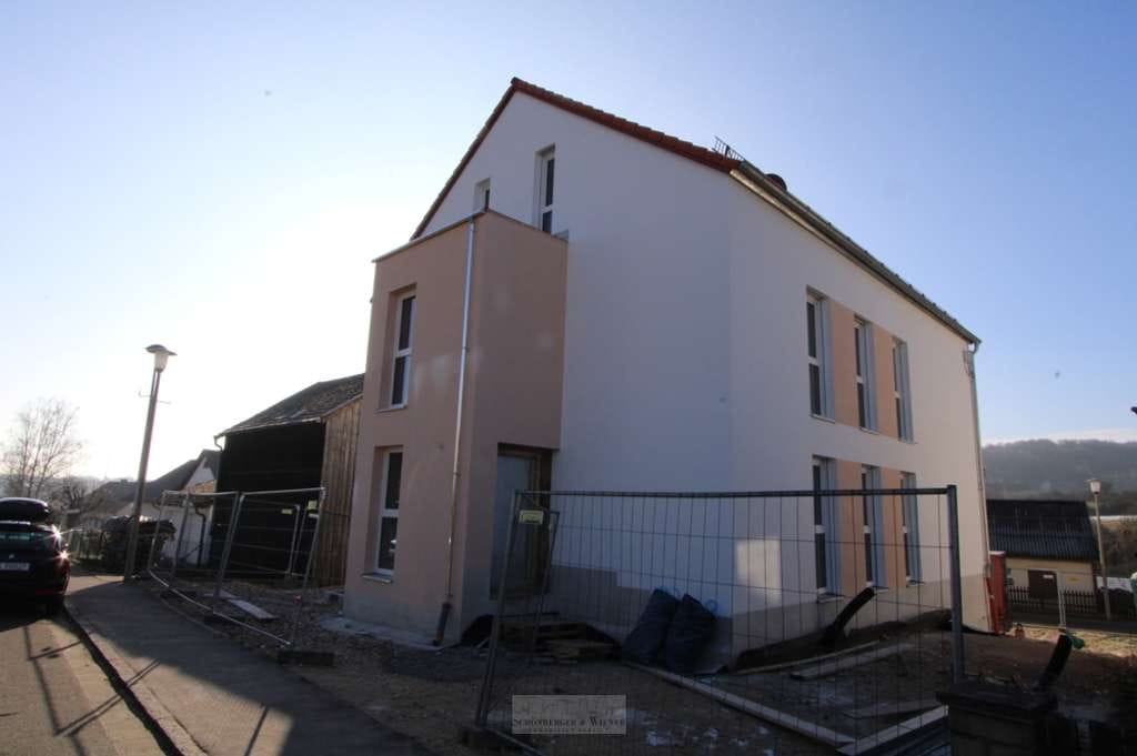 Immobilie in Beratzhausen - Attraktives Neubau Mehrfamilienhaus mit 6 Wohneinheiten - Lukrative Kapitalanlage! - Bild 2