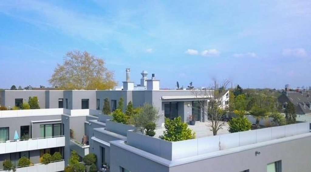 Immobilie in Meerbusch - Exklusive Penthouse-Wohnung mit Dachterrasse und traumhaftem Blick über Büderich  - Bild 0