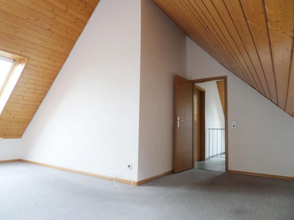 Immobilie in Hausen im Wiesental - Traumhafte Maisonette-Wohnung mit besten Aussichten, 3,5 Zimmer, neuwertige EBK und Tiefgarage  - Bild 4