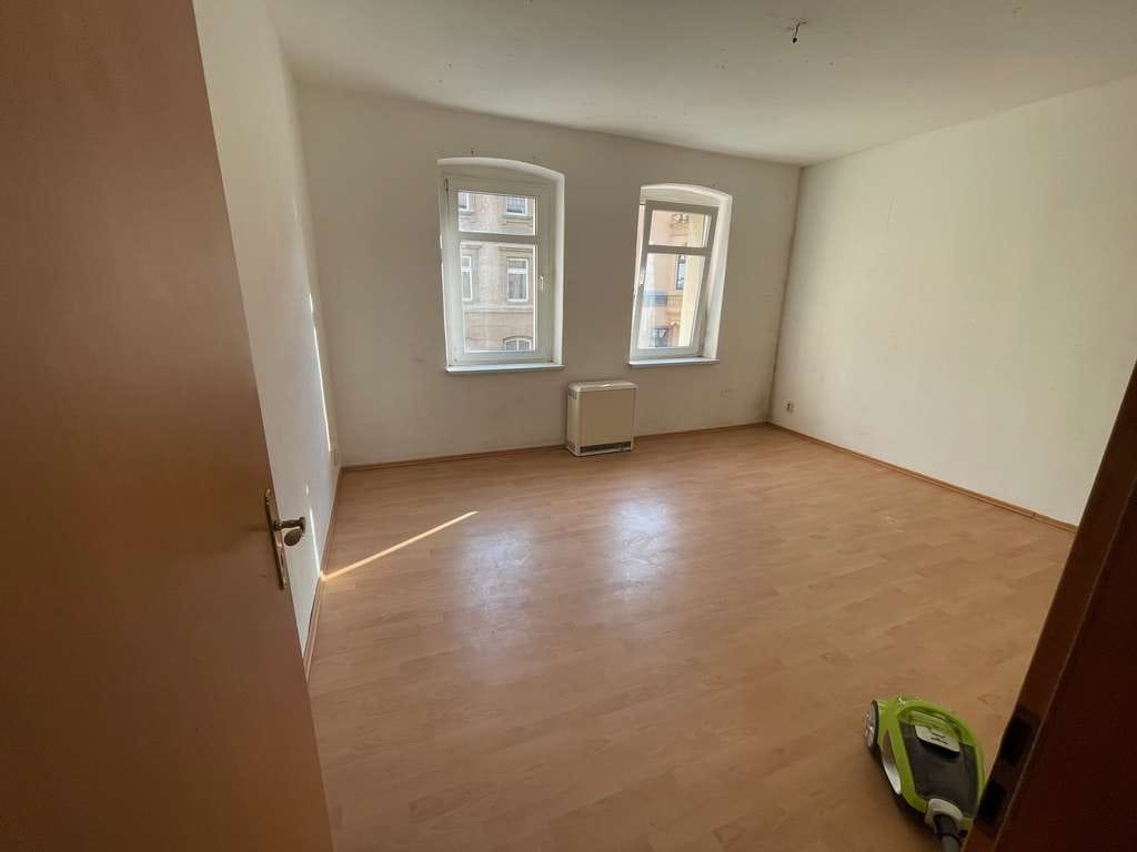 Immobilie in Altenburg - Attraktives Mehrfamilienhaus mit 12 Zimmern über 4 Etagen – ideal für Kapitalanleger! - Bild 3