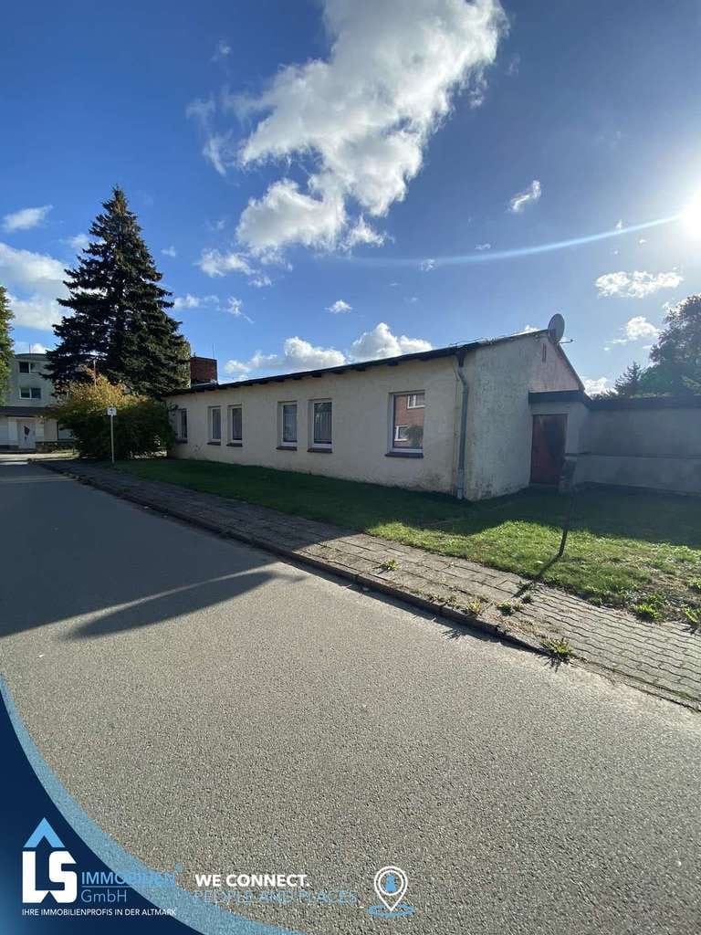 Immobilie in Bützow - Charmante Gaststätte mit vielseitigem Potenzial - Ideal für Gewerbe oder Umbau zu Wohnzwecken - Bild 2