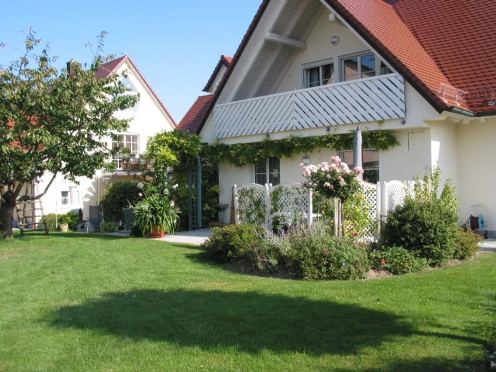 Immobilie in Dachau - Dachau-Erdweg, S2, gepflegtes, wunderschönes 2 Familienhaus, auf ca. 708m2 großen Grundstück - Bild 1