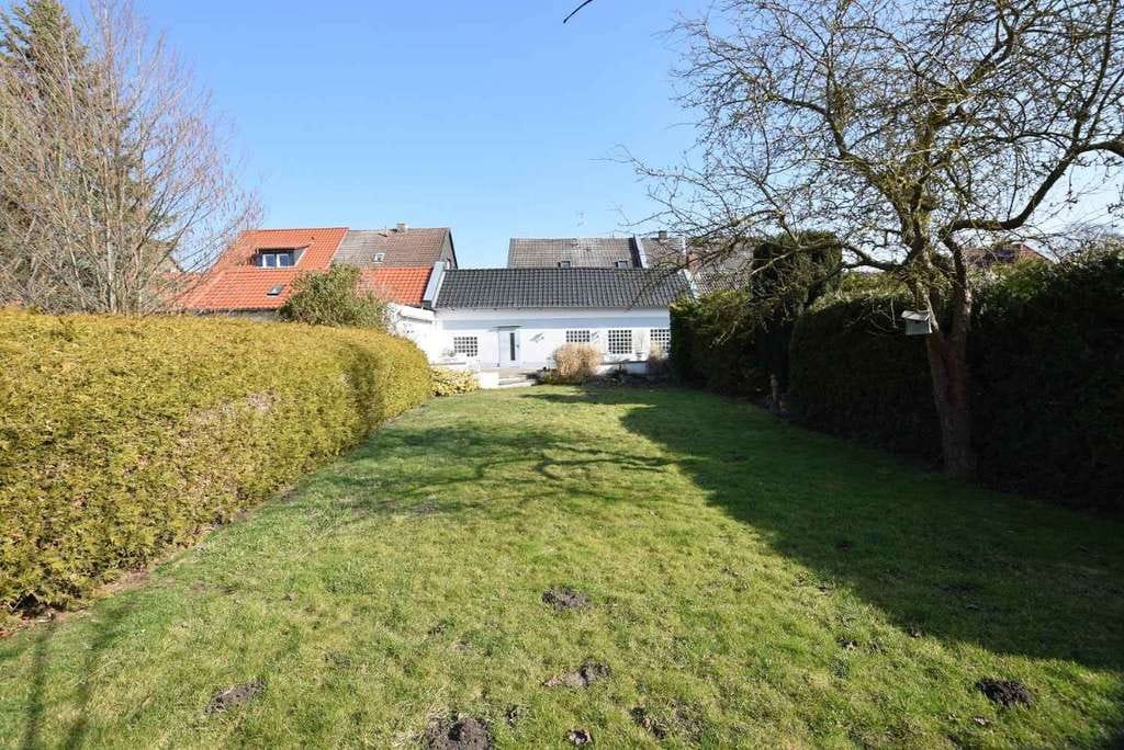 Immobilie in Süpplingen - Gepflegtes Haus mit 250m² Gewerbe + 150m² Wohnung im Obergeschoss und Garten in Feldrandlage... - Bild 3