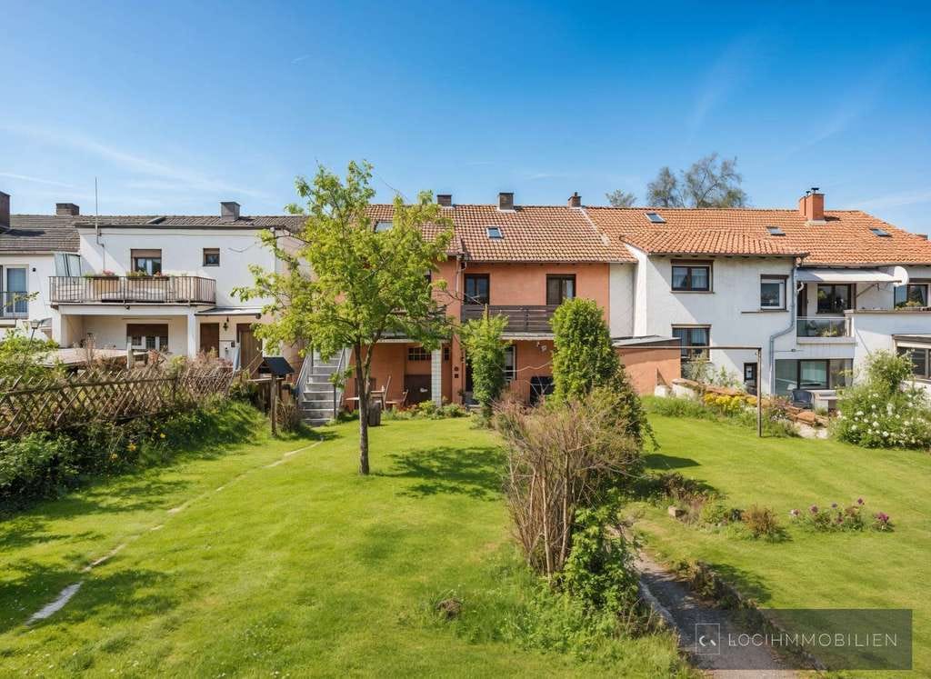 Immobilie in Sankt Ingbert - Gepflegtes 1–2-Familienhaus mit Garage - Bild 0