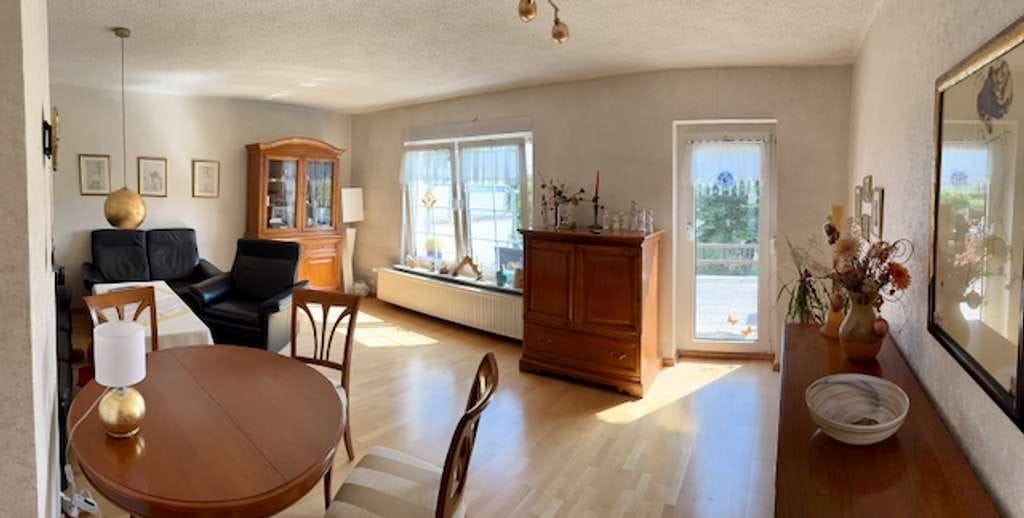 Immobilie in Aken (Elbe) - Charmantes Reihenmittelhaus mit 4 Zimmern und Garage in Aken (Elbe) mit Blick ins Grüne - Bild 2