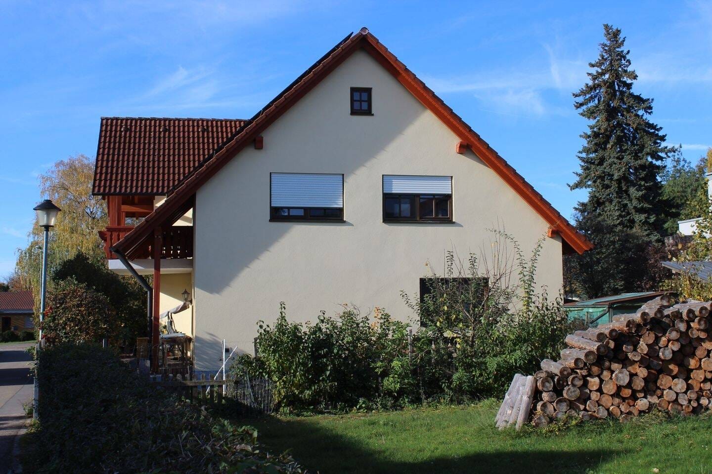Immobilie in Thalmässing - INDIVIDUELLES FAMILIENHAUS IM LANDHAUS-STIL ............ mit viel Platz für große und kleine Schuhe - Bild 1