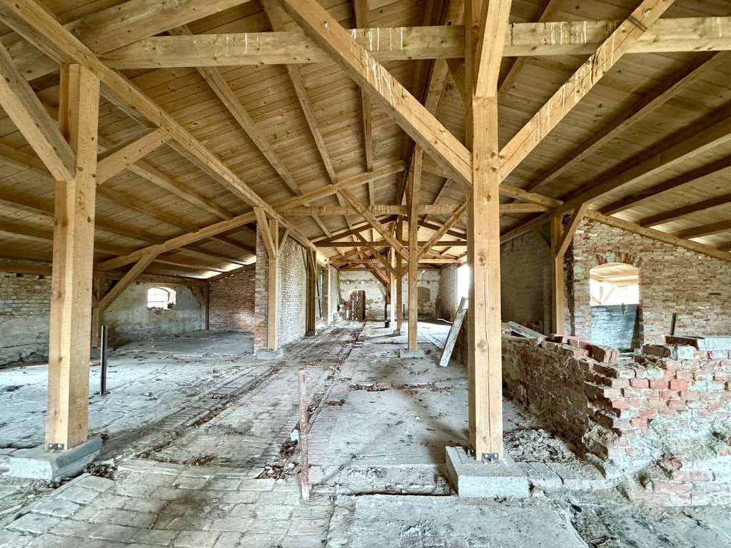 Immobilie in Dargun - Alter Schafstall und DHH warten auf Ausbau - Bild 4
