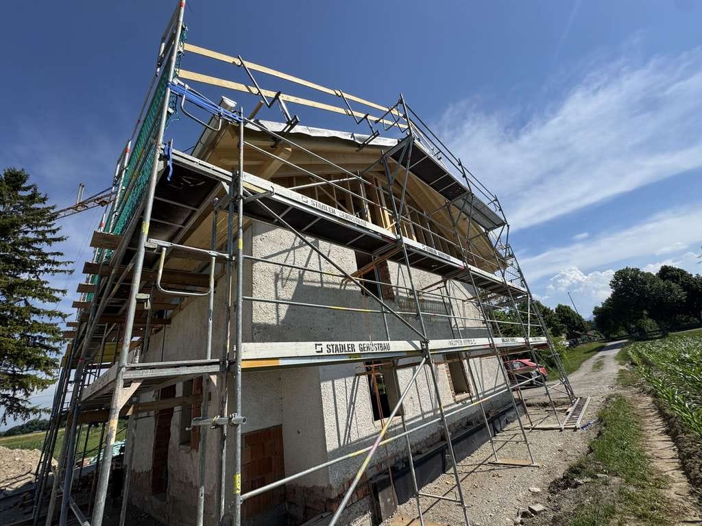 Immobilie in Kolbermoor - Teilsanierter Altbestand mit großem Grundstück - Bild 4