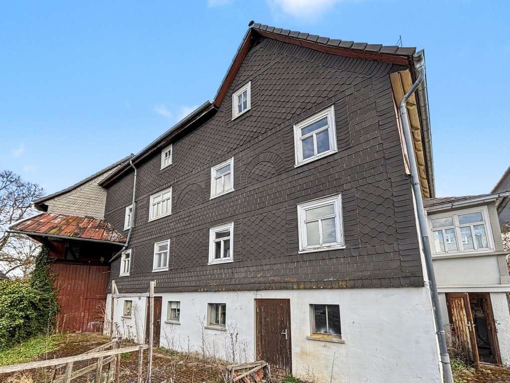 Immobilie in Hatzfeld - Reddighausen: 5 Zimmer-Fachwerkhaus mit Scheune, Werkstatt &amp; Nebengrundstücken (Denkmalschutz) - Bild 2