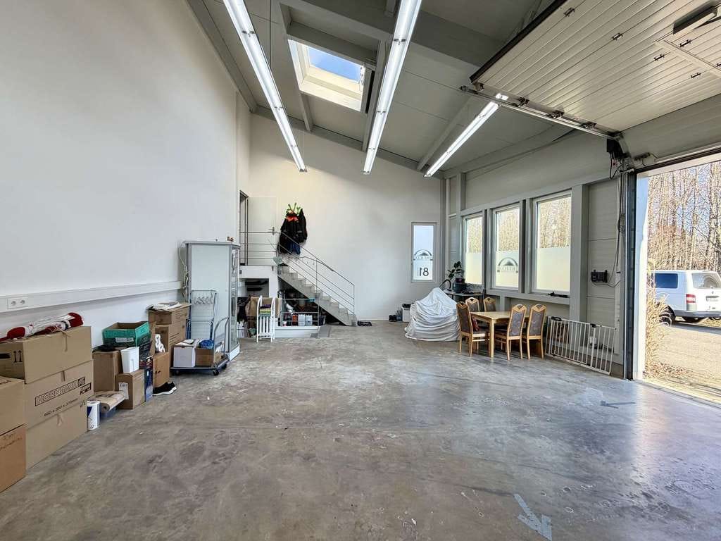 Immobilie in Baltmannsweiler - Wohnen und Arbeiten unter einem Dach - absolut einmaliges Anwesen - Bild 2