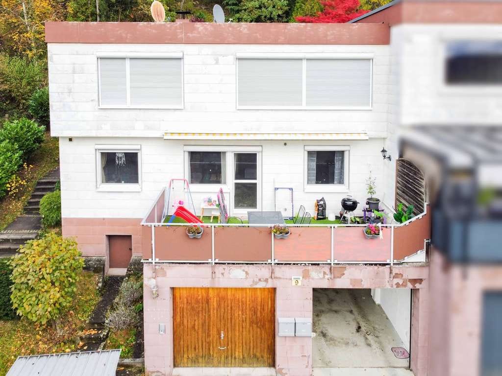 Immobilie in Auenwald - Gemütliche 3-Zimmer-Wohnung mit sonnigem Balkon und Naturblick - Bild 0