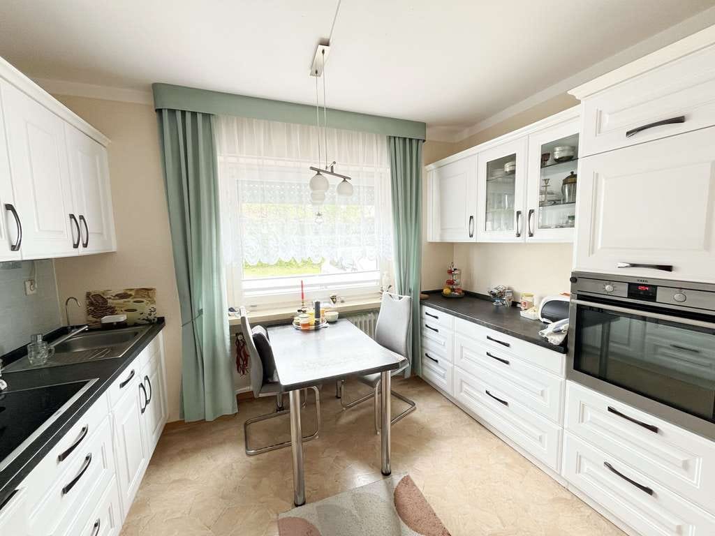 Immobilie in Ibbenbüren - Vermietete Erdgeschosswohnung mit Loggia! -
*Im Ibbenbürener Stadtzentrum* - Bild 4