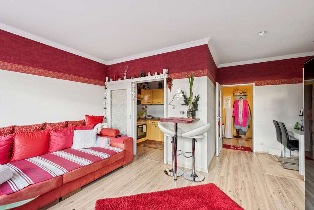 Immobilie in Hennigsdorf - VERMIETETE 1,5 ZIMMER-DACHGESCHOß-WOHNUNG IN HENNIGSDORF - Bild 2