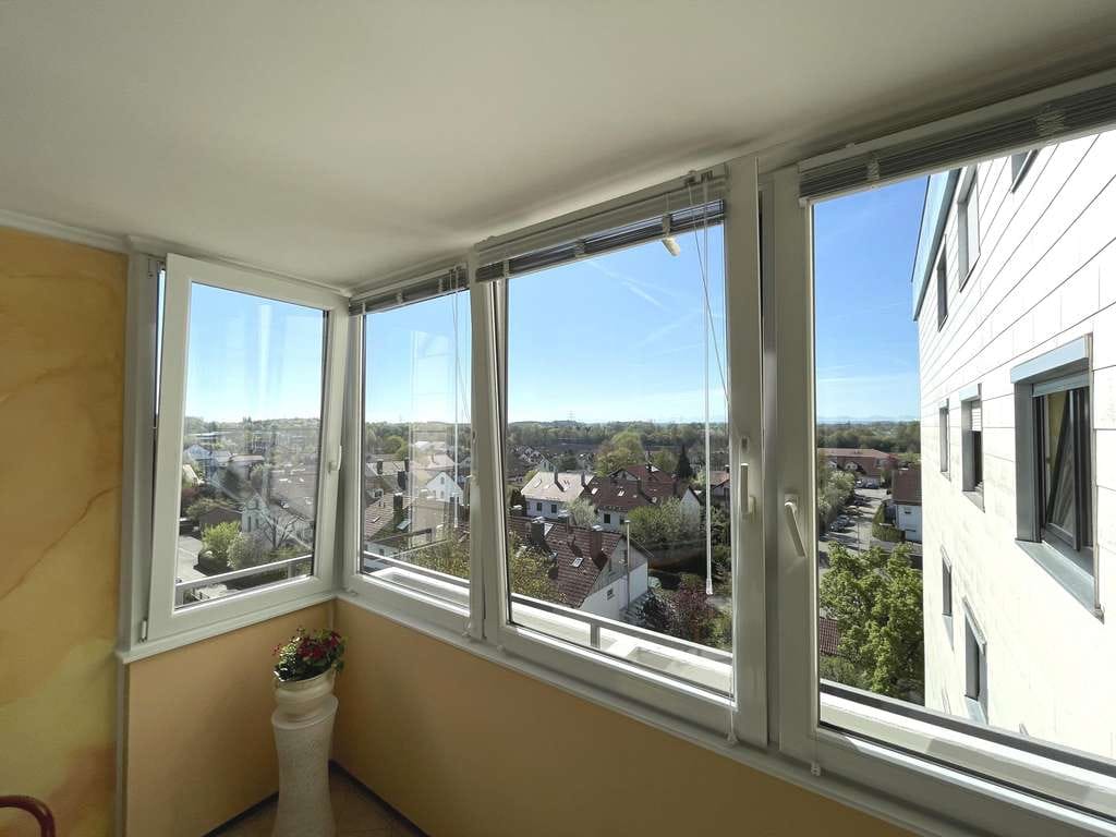 Immobilie in Buchloe - KOMPLETT MÖBLIERTE 3 1/2-ZIMMER-WOHNUNG IN BUCHLOE - Bild 2