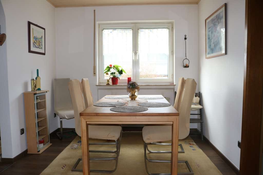Immobilie in Buseck - Schönes, gepflegtes 3-Familienhaus in Buseck-Trohe - Bild 2