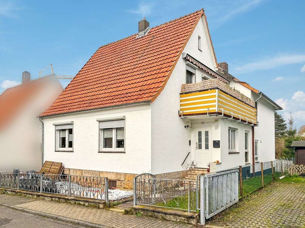 Immobilie in Immenhausen - Zweifamilienhaus mit Garage in Immenhausen - Bild 0