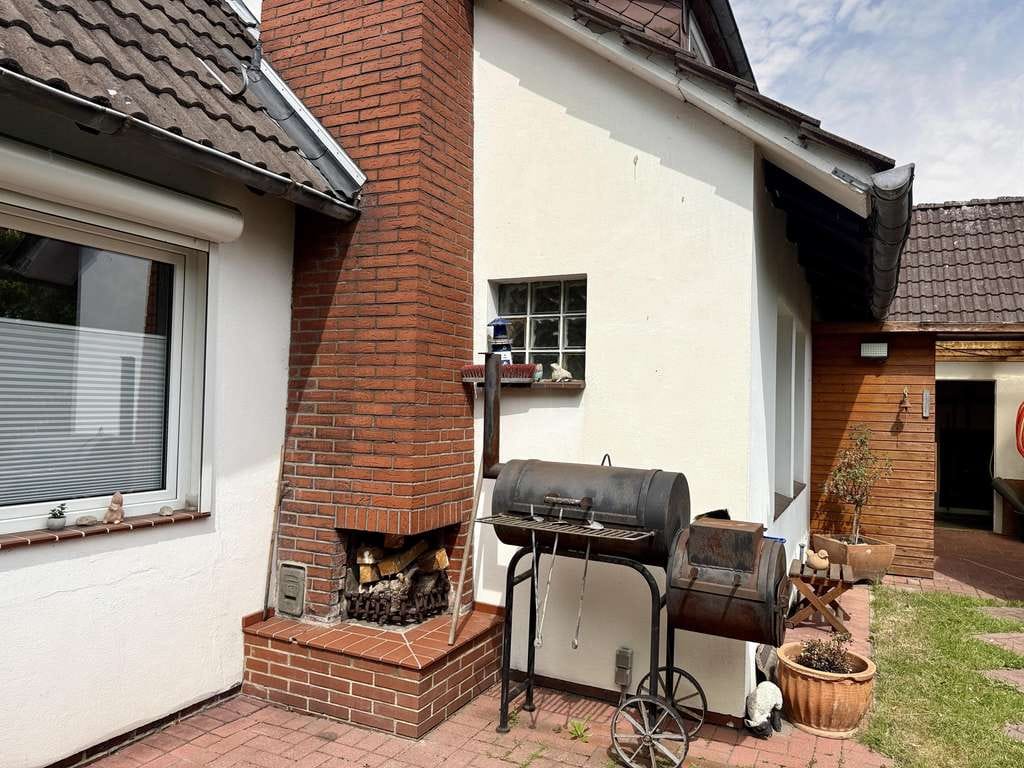 Immobilie in Hude (Oldenburg) - Großzügiges Einfamilienhaus mit modernisierter Ausstattung und viel Platz im Garten - Bild 3