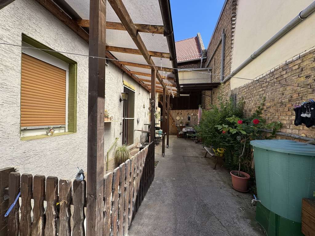 Immobilie in Gimbsheim - Charmantes Einfamilienhaus mit Scheune, Hof und Ausbaupotenzial in Gimbsheim - Bild 1