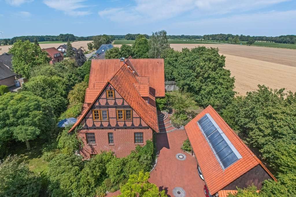 Immobilie in Eicklingen - Exklusives Wohnensemble mit zwei eigenständigen Wohneinheiten in traumhaft ruhiger Lage - Bild 4