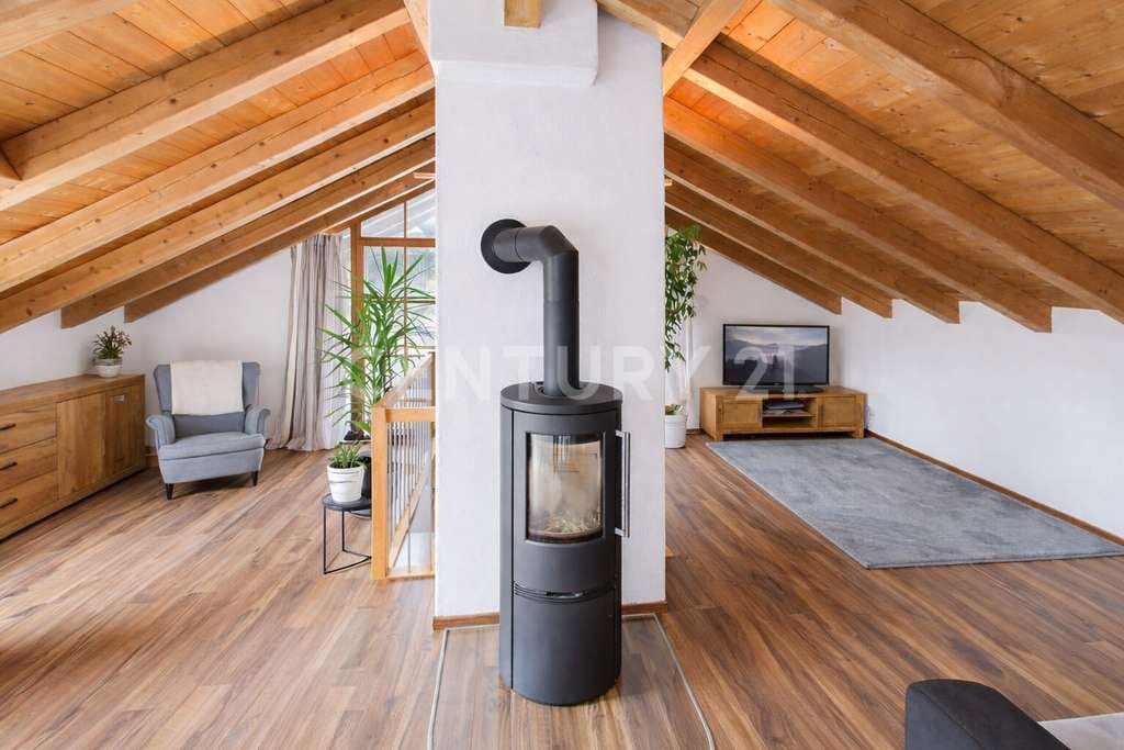 Immobilie in Siegsdorf - Stilvolle Maisonette-Wohnung für modernes Wohnen - Bild 1