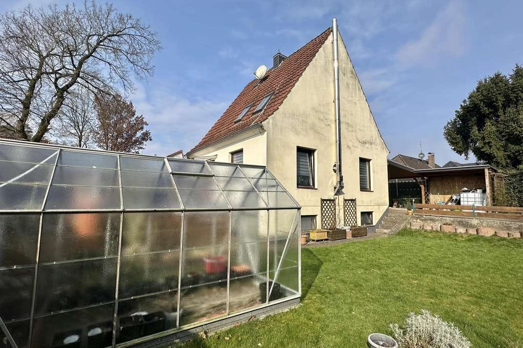 Immobilie in Osterholz-Scharmbeck - 2 Doppelhäuser, 2 Einfamilienhäuser, 2 Flurstücke-suchen neuen Anleger - Bild 4