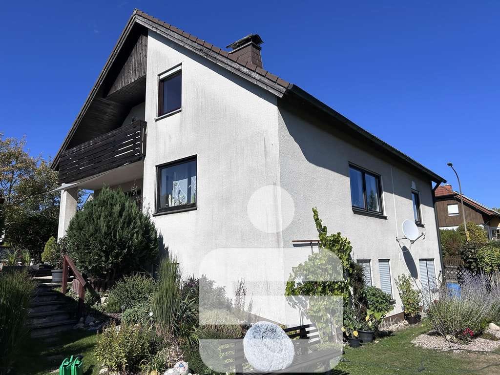 Immobilie in Rehau - Idyllisches Wohnen mit viel Platz
 - Bild 0