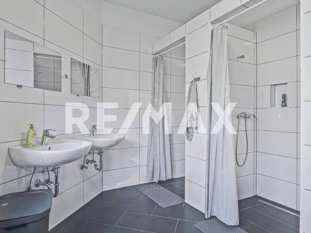 Immobilie in Lauchringen - RE/MAX: NEU IM ANGEBOT!!! - "HAUS IM HAUS" -  Vielseitig nutzbare  XXL-Maisonettewohnung - Bild 4