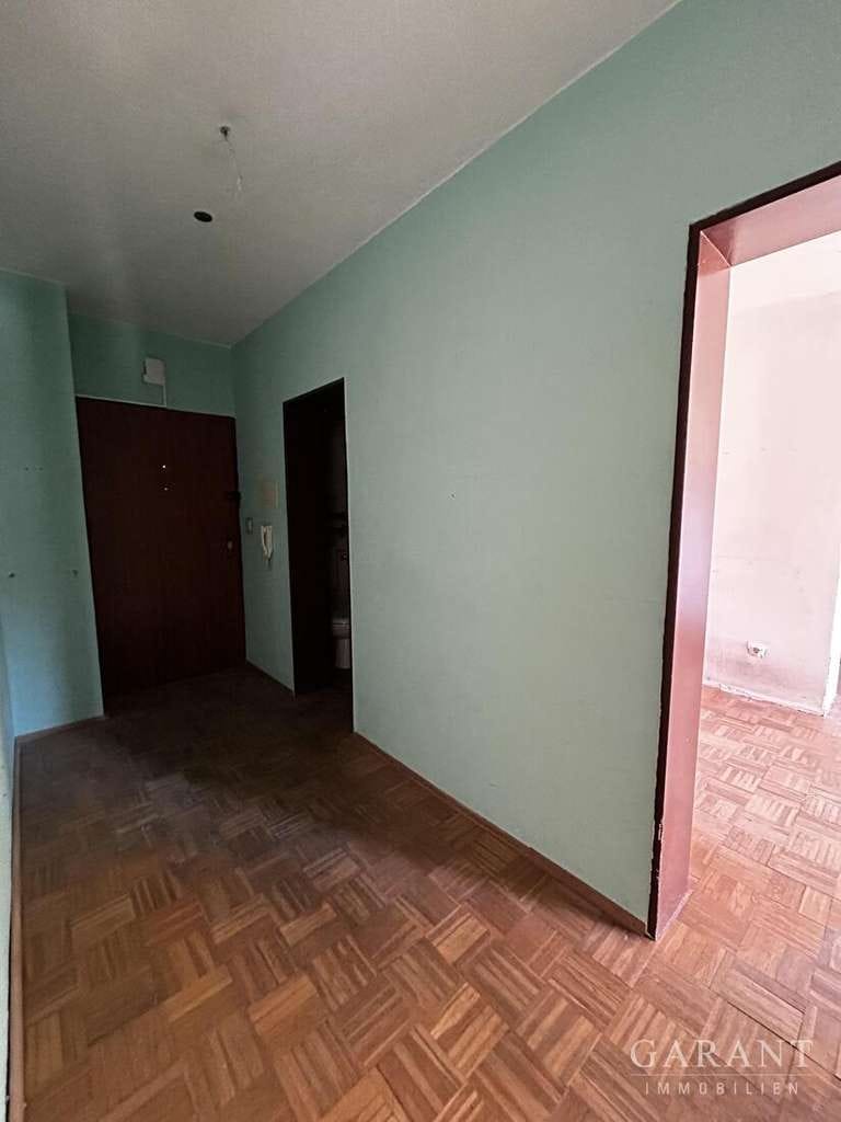 Immobilie in Olching - Renovierer aufgepasst! Ruhige 2 Zimmer-Wohnung mit Süd-Balkon und S-Bahn-Anschluss (S3) - Bild 3