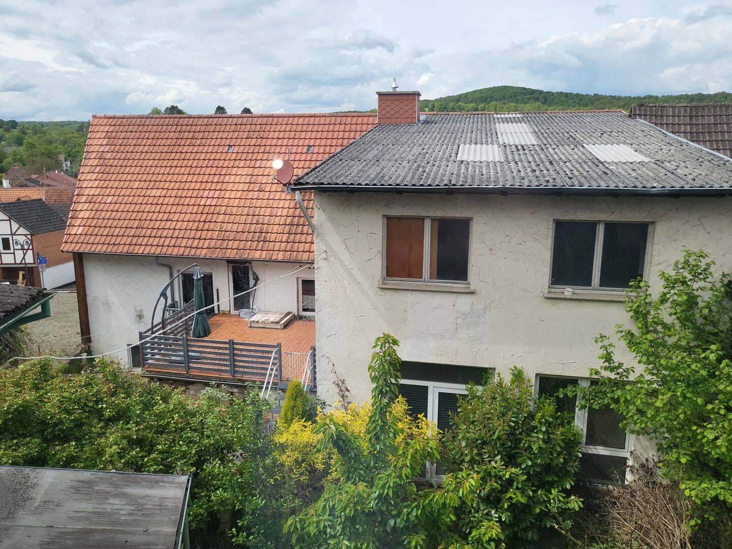 Immobilie in Sontra - Vermietetes Endreihenhaus mit vielseitig nutzbarer Lagerfläche - Bild 2