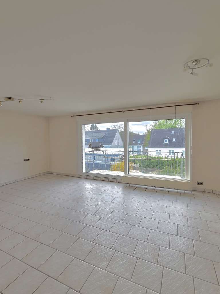Immobilie in Heiligenhaus - Familienfreundliche Doppelhaushälfte mit sonnigem Garten, Balkon und Dachterrasse - Bild 3