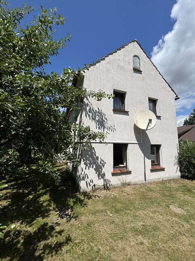 Immobilie in Löbau - Wohnhaus mit Garage - Bild 1