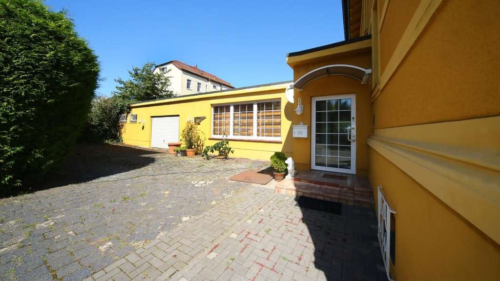 Immobilie in Teutschenthal - Repräsentativer Ort für Firma und/oder Familie - Bild 1