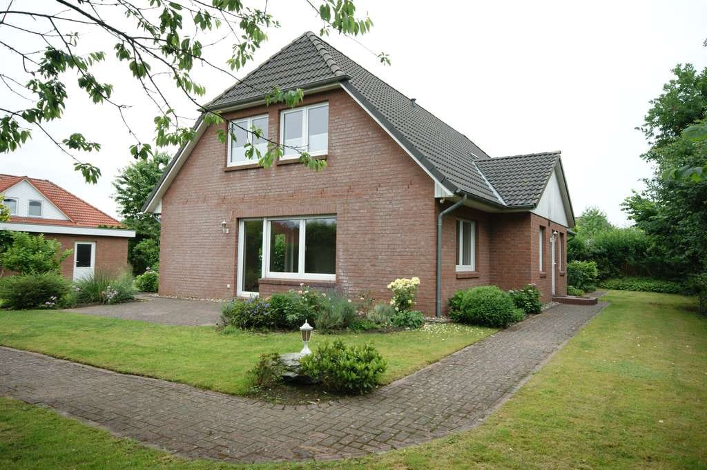 Immobilie in Mildstedt - Im Auftrag: Junges EFH mit viel Platz in ruhiger Lage in Mildstedt bei Husum, z. Zt. vermietet - Bild 1