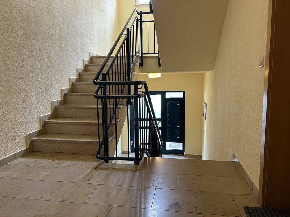 Immobilie in Schleusingen - Schön geschnittene Wohnung mit Balkon und Blick ins Grüne in Schleusingen, sofort einzugsbereit! - Bild 4