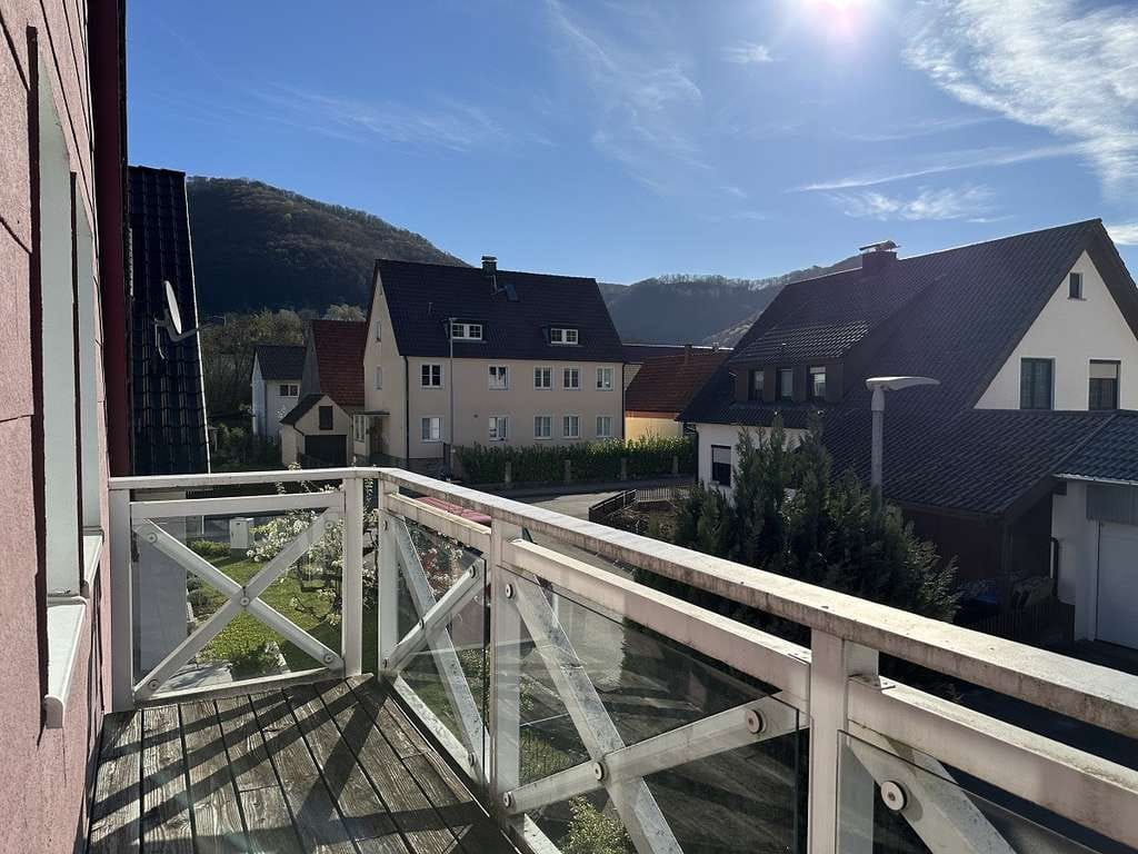 Immobilie in Lenningen - Freistehendes Zweifamilienhaus mit Potenzial  - Bild 1