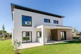 Immobilie in Adelsdorf - Einfamilienhaus mit Grundstück in Adelsdorf/Aisch - Bild 0