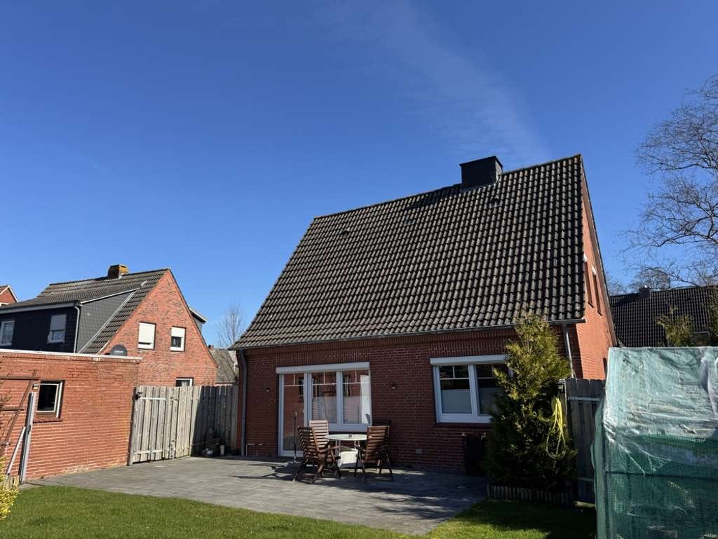 Immobilie in Hinte - Umfassend renoviertes Einfamilienhaus mit Garage in ruhiger Siedlungslage - Bild 1