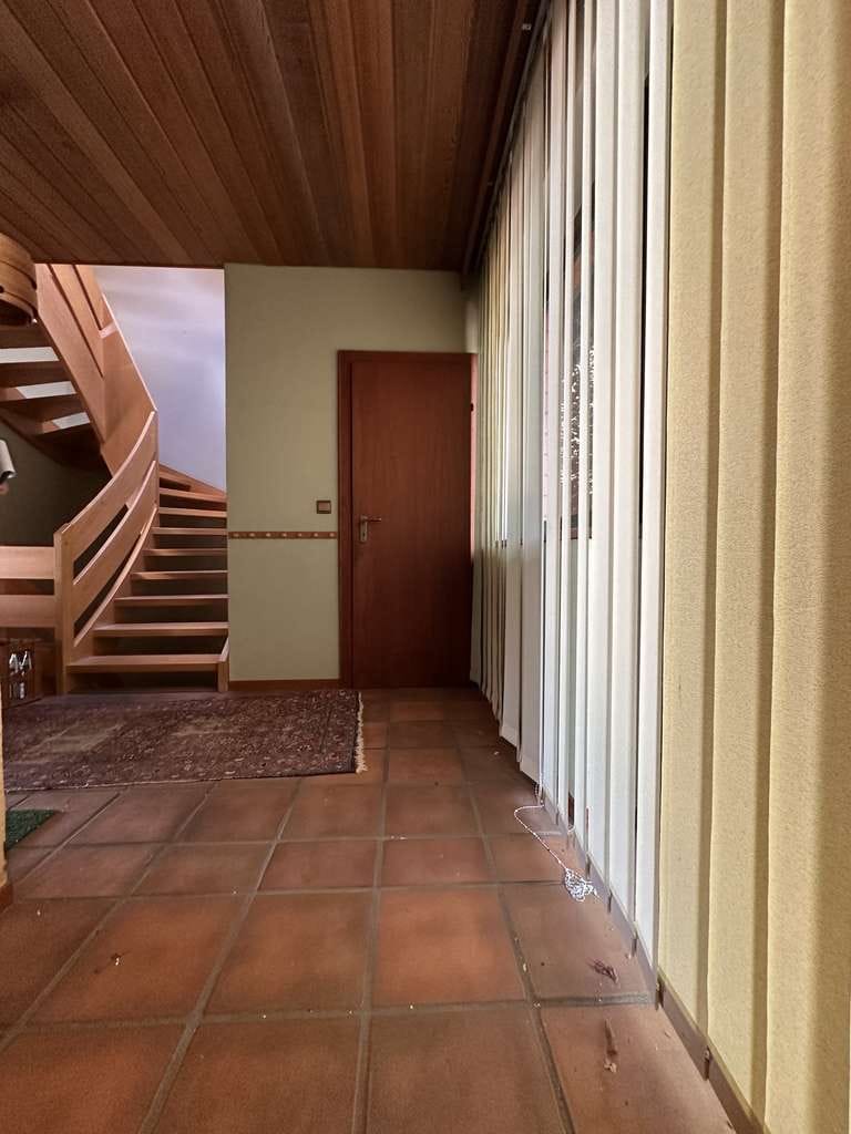 Immobilie in Hardegsen - * Hardegsen * Attraktives Zweifamilienhaus mit ausgebautem Dachgeschoss * GS ca. 999 m² * Garage * - Bild 2