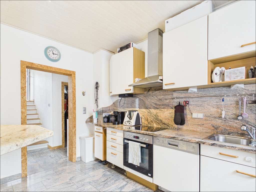 Immobilie in Waldaschaff - Landleben stadtnah – Einfamilienhaus mit Hofcharakter und Stallungen - Bild 1